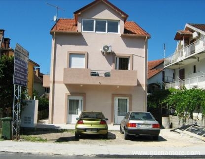 Apartments Tivat Music (center), private accommodation in city Tivat, Montenegro